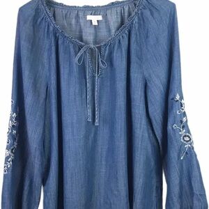 NWOT Lauren Conrad Jean blue pheasant blouse w embroidered sleeves, tie front.